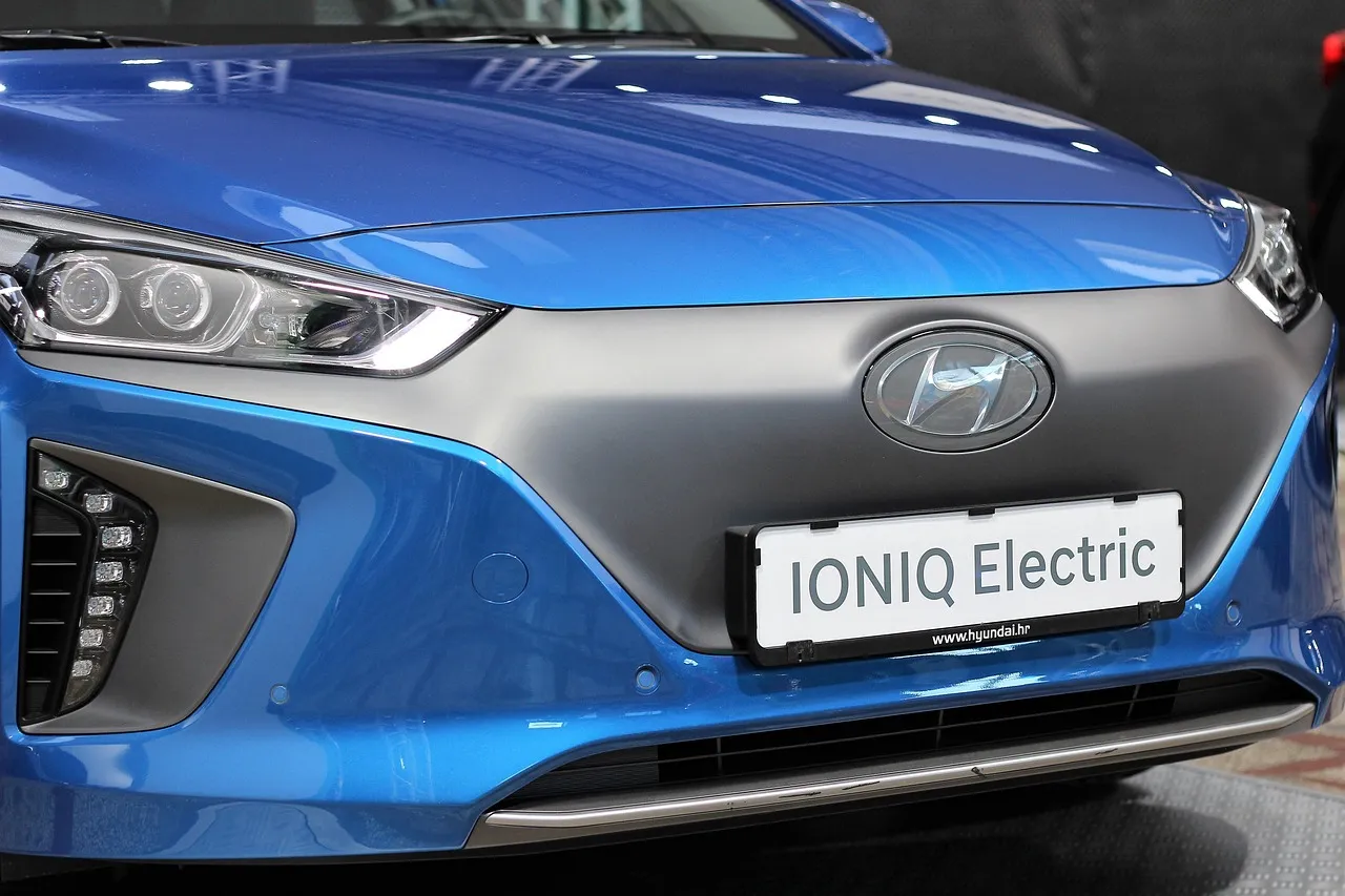 2025 Hyundai Ioniq 9 Three-Row SUV with Gas and Electric Powertrains To be Built in the U.S. by 2025