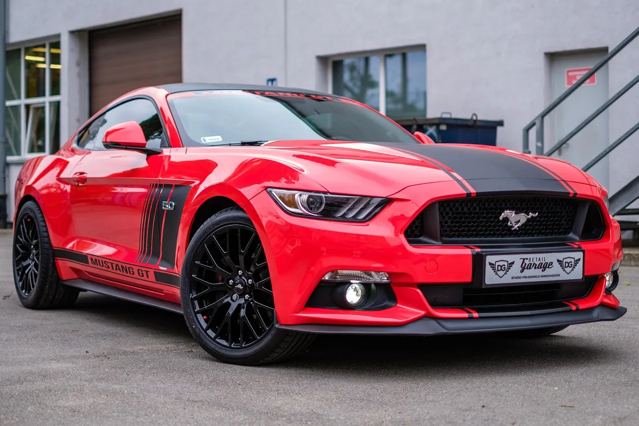 986-HP Brabus Rocket GTS Debuts with a Shooting Brake Design