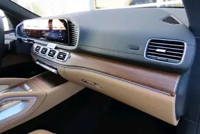 2024 Marcedes BENZ GLE 450 interior