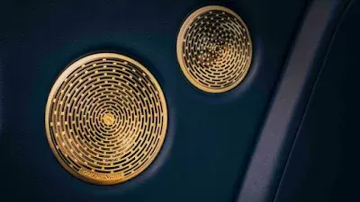 The Gold Finger Phantom extended