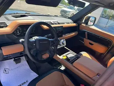 2023 Land Rover Defender intirior