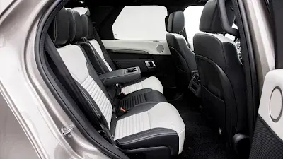 2024 Land Rover Discovery Interior