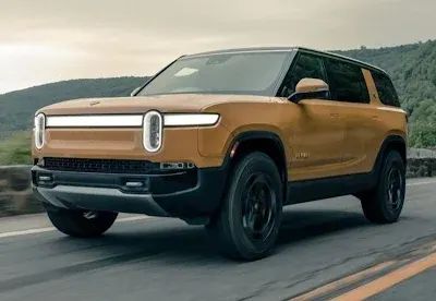 2024 Rivian R1S
