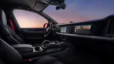 2025 Porsche Cayenne GTS Interior Infotainment