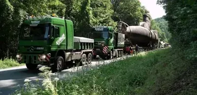 Mercedes Benz Truck